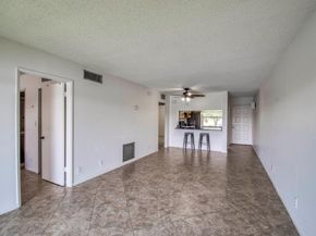 12829 Briarlake Drive 204, Palm Beach Gardens FL 33418