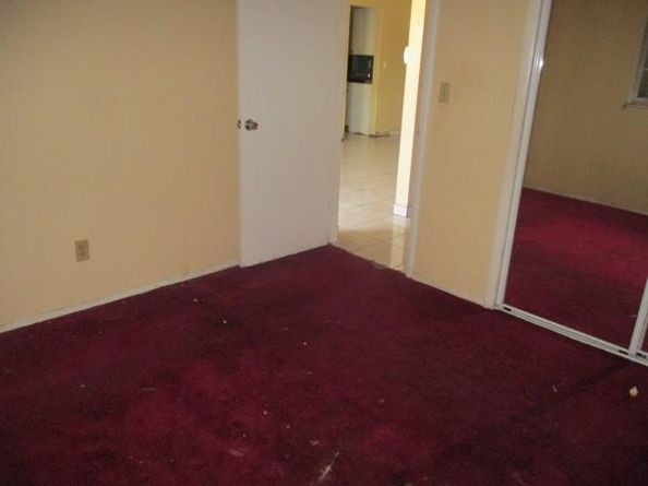 4595 NW 43rd Ct, Lauderdale Lakes FL 33319