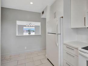 9861 Sunrise Lakes Blvd 303, Sunrise FL 33322