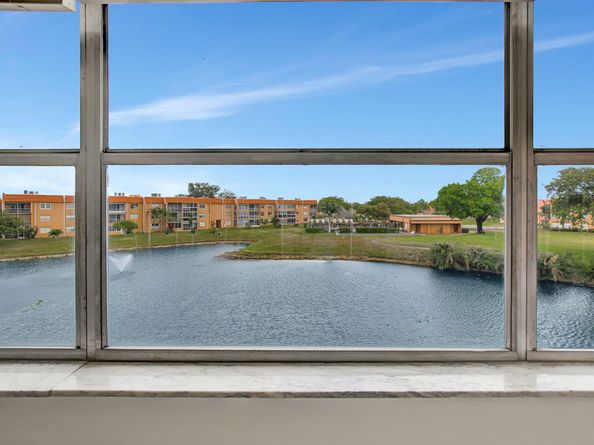 9861 Sunrise Lakes Blvd 303, Sunrise FL 33322