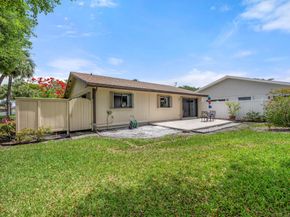 1 Danby Place, Boynton Beach FL 33426