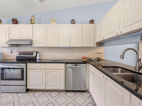 1 Danby Place, Boynton Beach FL 33426