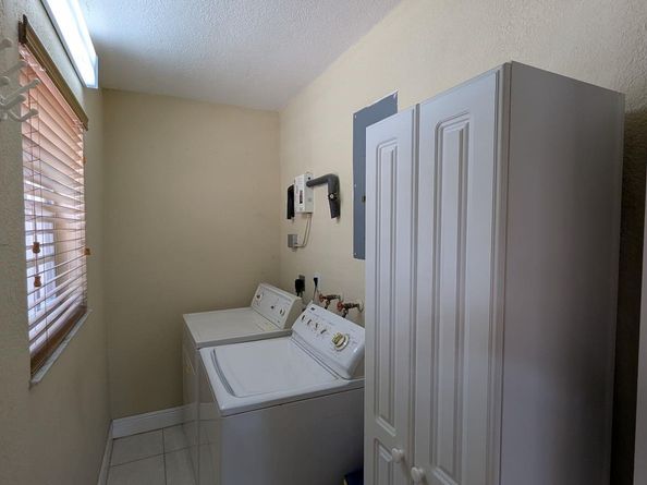 12200 SW 51st St, Miami FL 33175