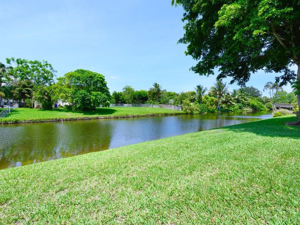 116 Village Walk Drive, Royal Palm Beach FL 33411