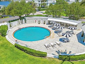 2160 Ibis Isle Road 9, Palm Beach FL 33480