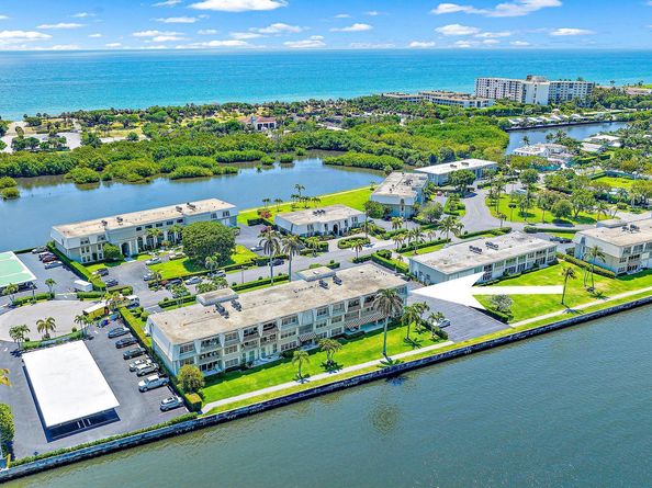 2160 Ibis Isle Road 9, Palm Beach FL 33480