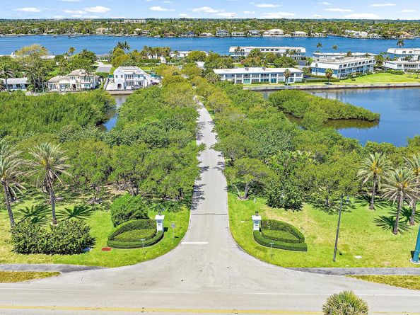 2160 Ibis Isle Road 9, Palm Beach FL 33480