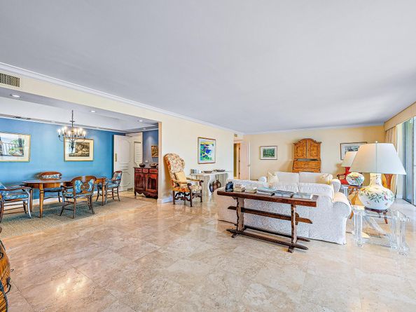 2160 Ibis Isle Road 9, Palm Beach FL 33480