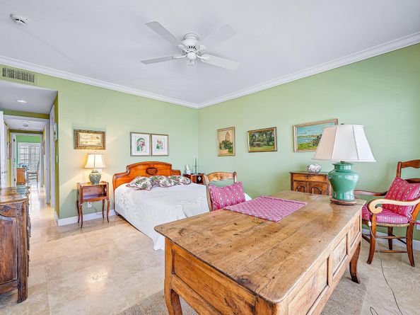 2160 Ibis Isle Road 9, Palm Beach FL 33480
