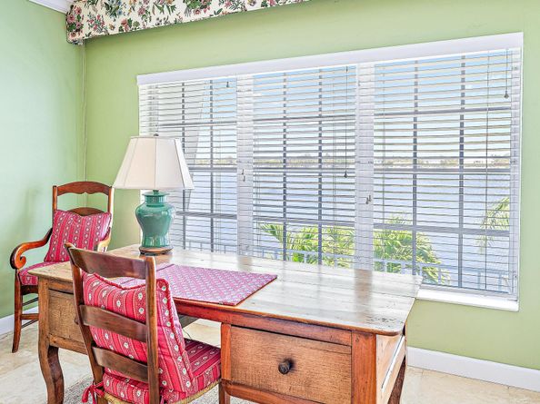 2160 Ibis Isle Road 9, Palm Beach FL 33480