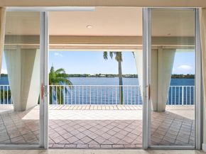 2160 Ibis Isle Road 9, Palm Beach FL 33480