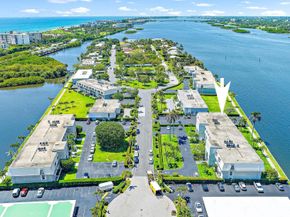 2160 Ibis Isle Road 9, Palm Beach FL 33480