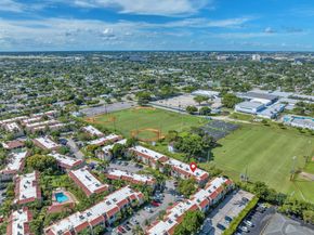 5300 NE 6th Ave E16, Fort Lauderdale FL 33334