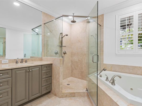 220 NE 15th  Ave 220, Fort Lauderdale FL 33301