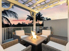 220 NE 15th  Ave 220, Fort Lauderdale FL 33301
