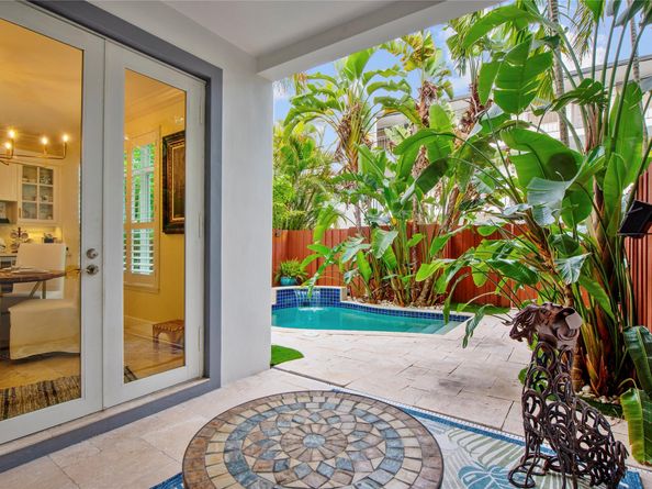 220 NE 15th  Ave 220, Fort Lauderdale FL 33301