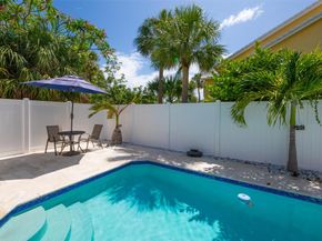 3208 Dow St, Pompano Beach FL 33062