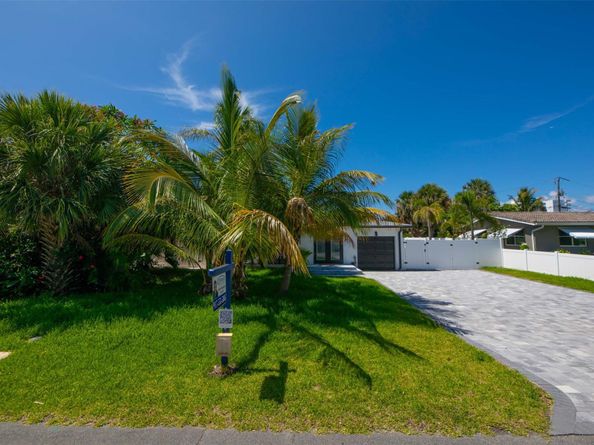 3208 Dow St, Pompano Beach FL 33062