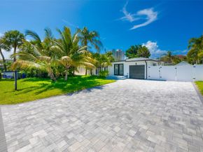3208 Dow St, Pompano Beach FL 33062