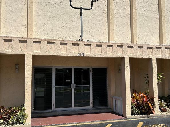 4191 NW 41st St 312, Lauderdale Lakes FL 33319
