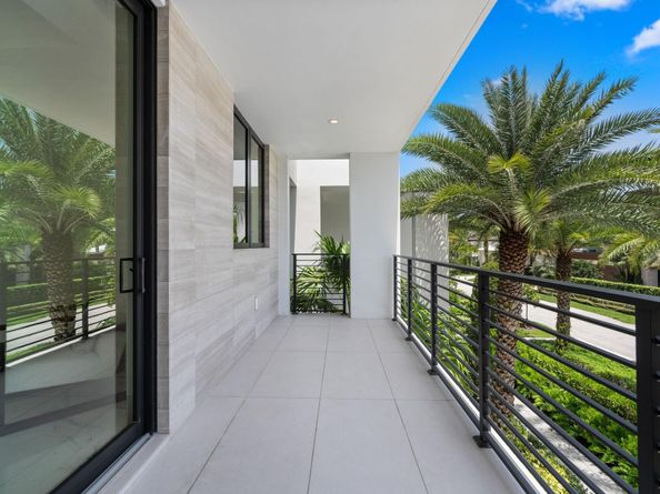2519 Lucille Dr, Fort Lauderdale FL 33316