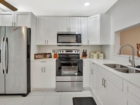 1200 SW 124th Ter 404 O, Pembroke Pines FL 33027