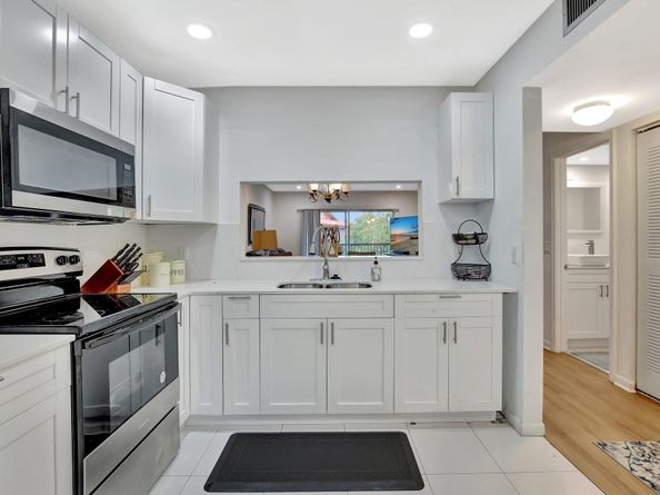 1200 SW 124th Ter 404 O, Pembroke Pines FL 33027