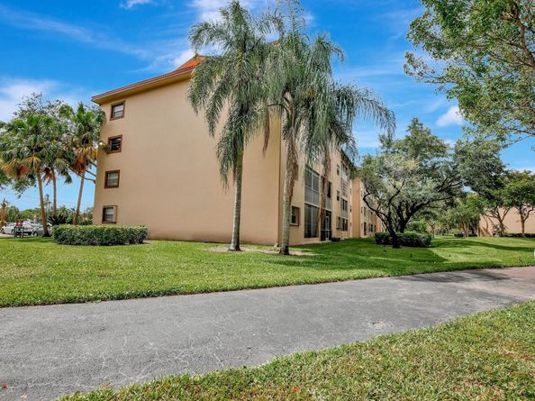 1200 SW 124th Ter 404 O, Pembroke Pines FL 33027