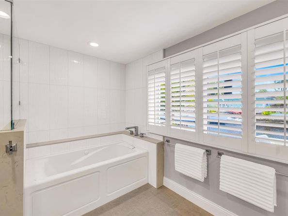 1112 Tangelo Isle, Fort Lauderdale FL 33315