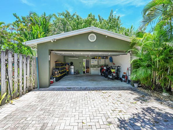 1212 NE 17th Avenue, Fort Lauderdale FL 33304