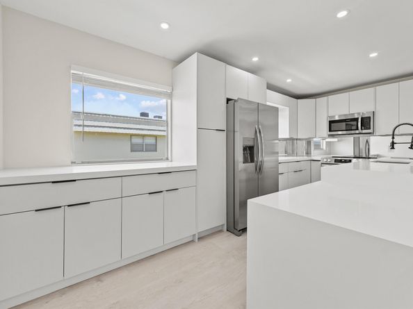653 Monaco N, Delray Beach FL 33446