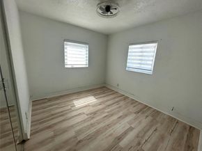 561 NE 61st St, Oakland Park FL 33334