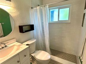 561 NE 61st St, Oakland Park FL 33334