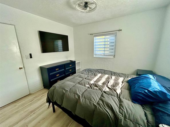 561 NE 61st St, Oakland Park FL 33334