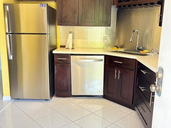 6300 S Falls Cir Dr 313, Lauderhill FL 33319
