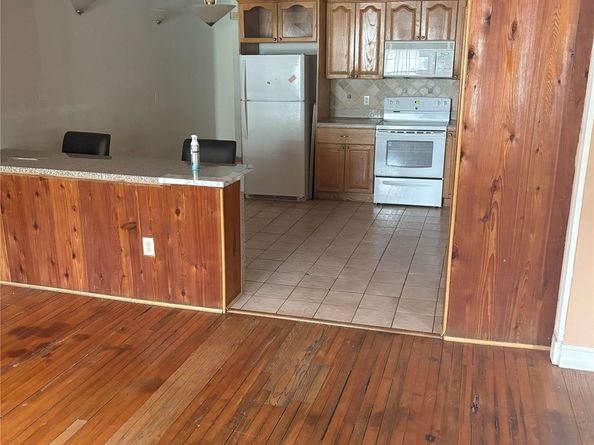 1538 NW 15th Ave, Miami FL 33125
