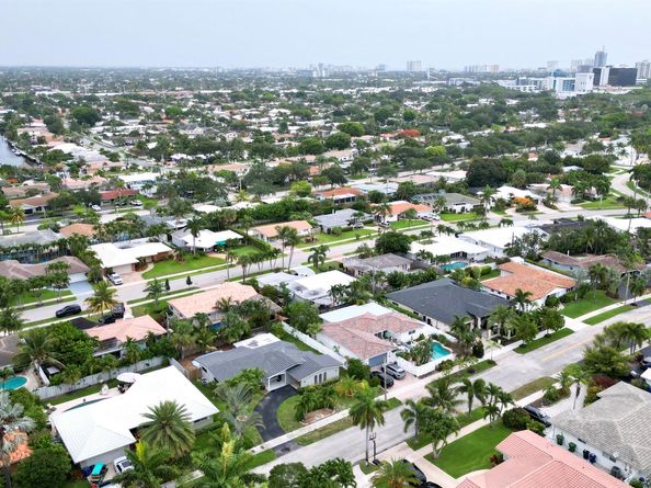 2021 NE 59th Place, Fort Lauderdale FL 33308