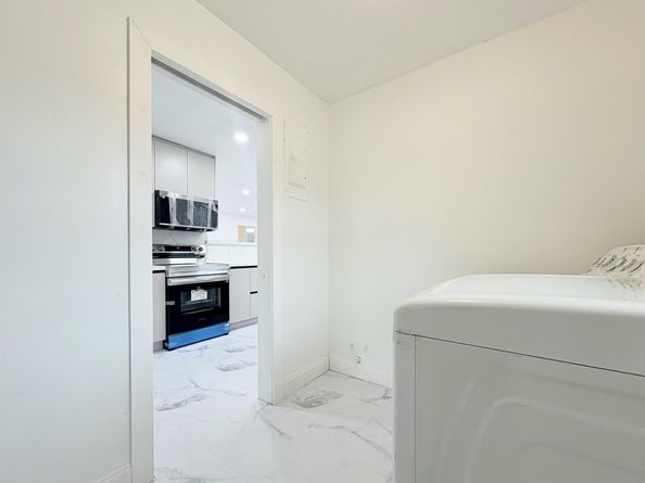 2021 NE 59th Place, Fort Lauderdale FL 33308