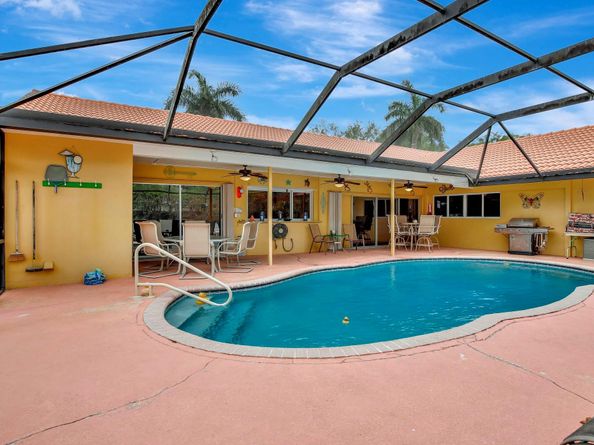 321 El Dorado Pkwy, Plantation FL 33317