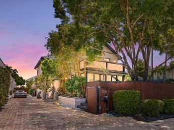 324 Riviera Isle Dr
