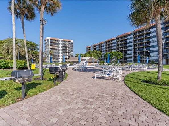 899 Jeffery Street 112, Boca Raton FL 33487