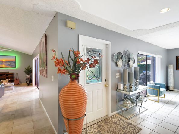 4582 Holly Lake Drive, Lake Worth FL 33463