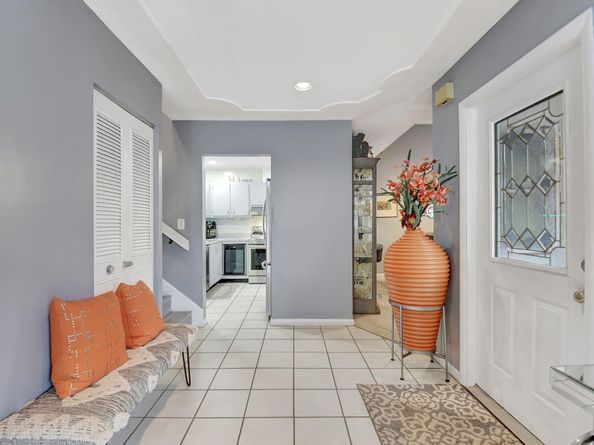 4582 Holly Lake Drive, Lake Worth FL 33463