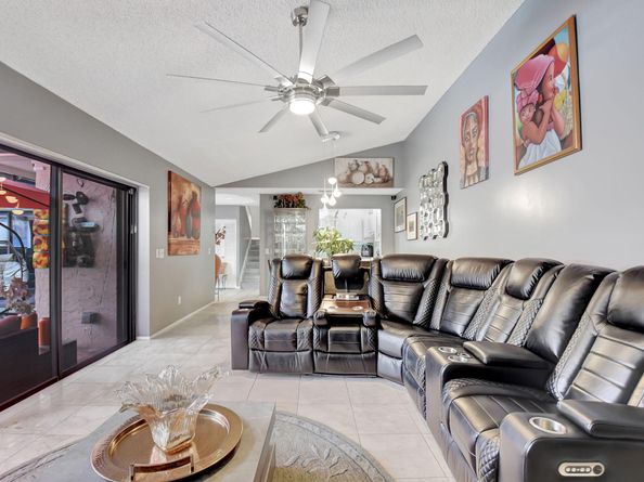 4582 Holly Lake Drive, Lake Worth FL 33463