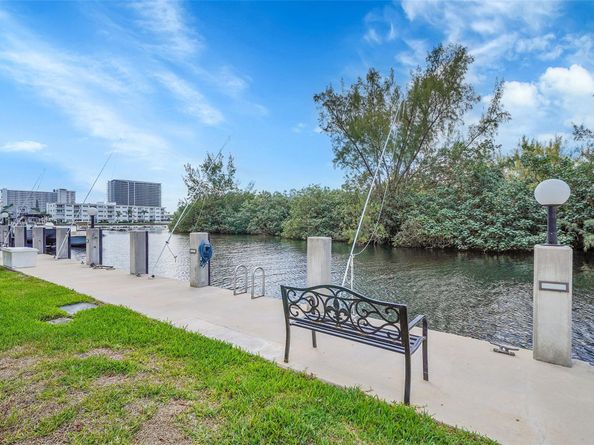 2860 NE 14th Street Cswy D401, Pompano Beach FL 33062