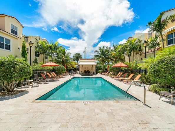 3620 S Dixie Highway 240, West Palm Beach FL 33405