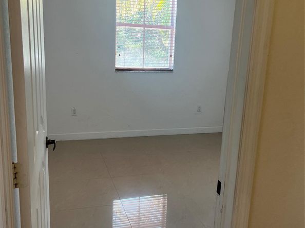 11473 NW 81st Ln 11473, Miami FL 33178