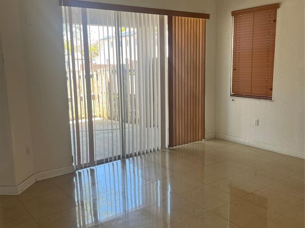 11473 NW 81st Ln 11473, Miami FL 33178