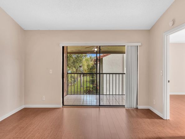 22124 Palms Way 206, Boca Raton FL 33433