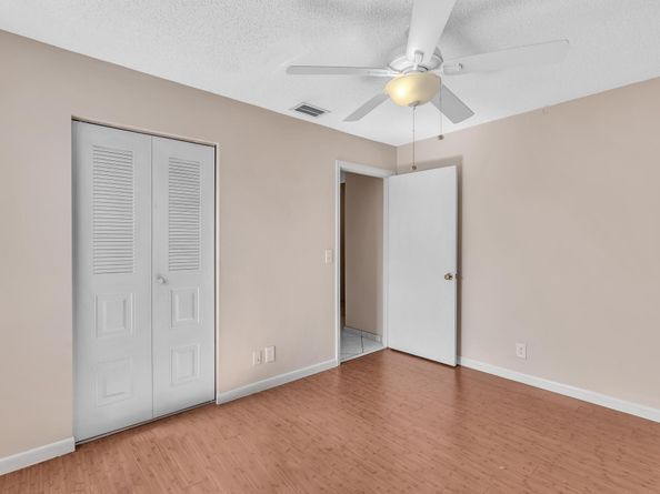 22124 Palms Way 206, Boca Raton FL 33433